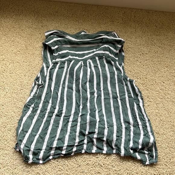 Crop top tank top - Picture 2 of 2